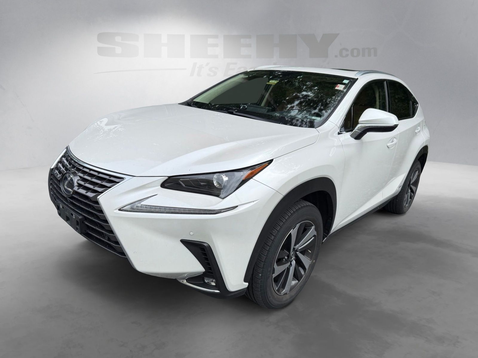 Used 2021 White Lexus 300h image 4