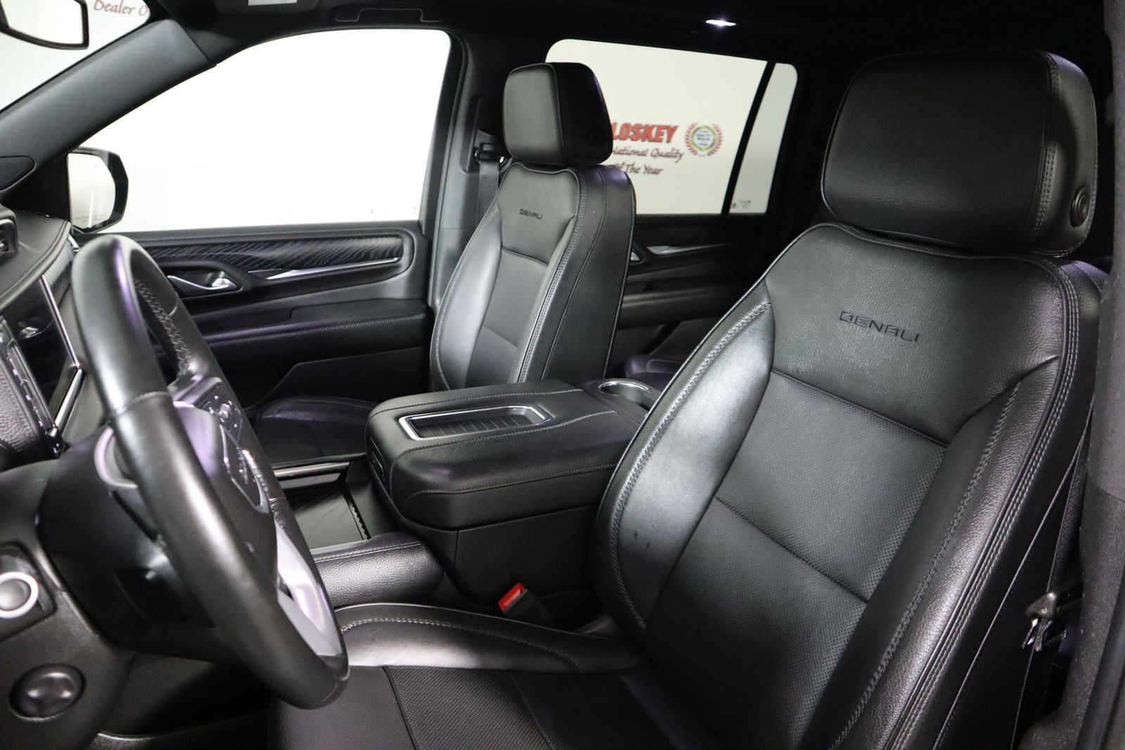 2023 GMC Yukon XL Denali photo