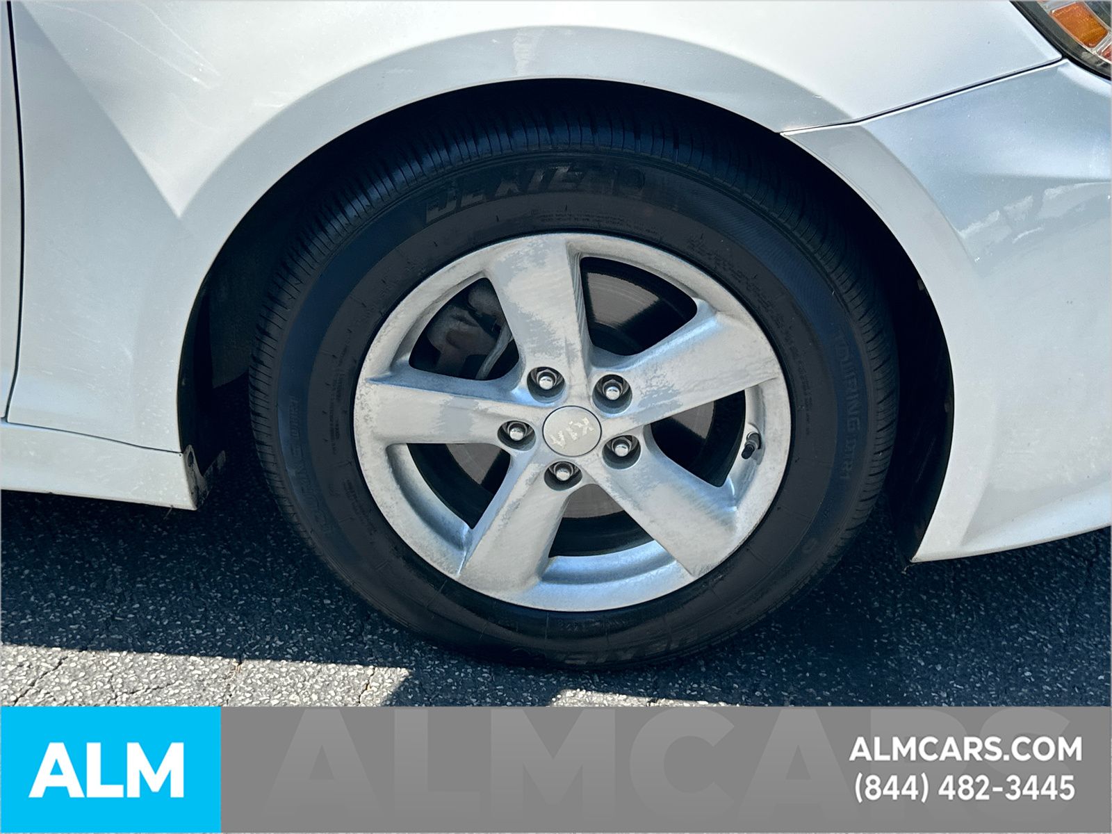 Used 2015 White Kia LX image 30
