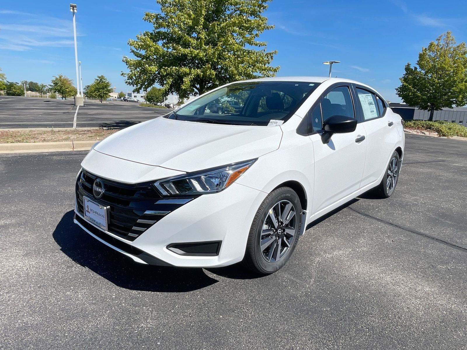 2024 Nissan Versa 1.6 S 24