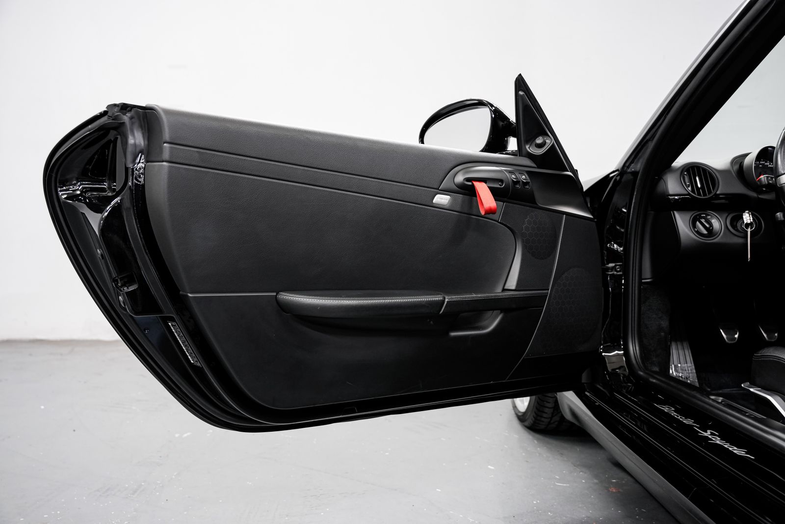 2011 Porsche Boxster Spyder — photo 20