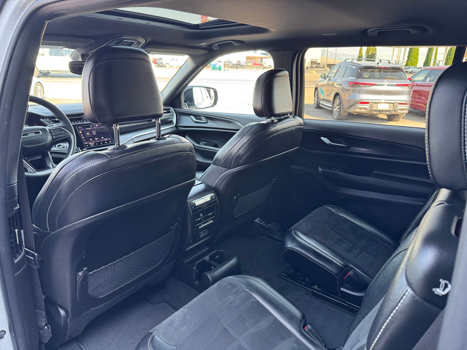 Used 2023 Jeep Grand Cherokee L SUV