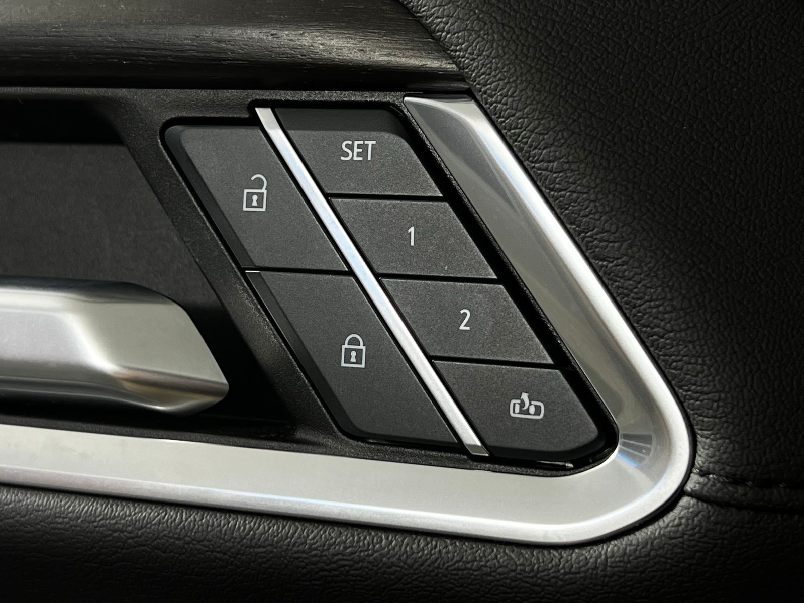 Thumbnail: 2024 GMC Sierra 2500 - 15