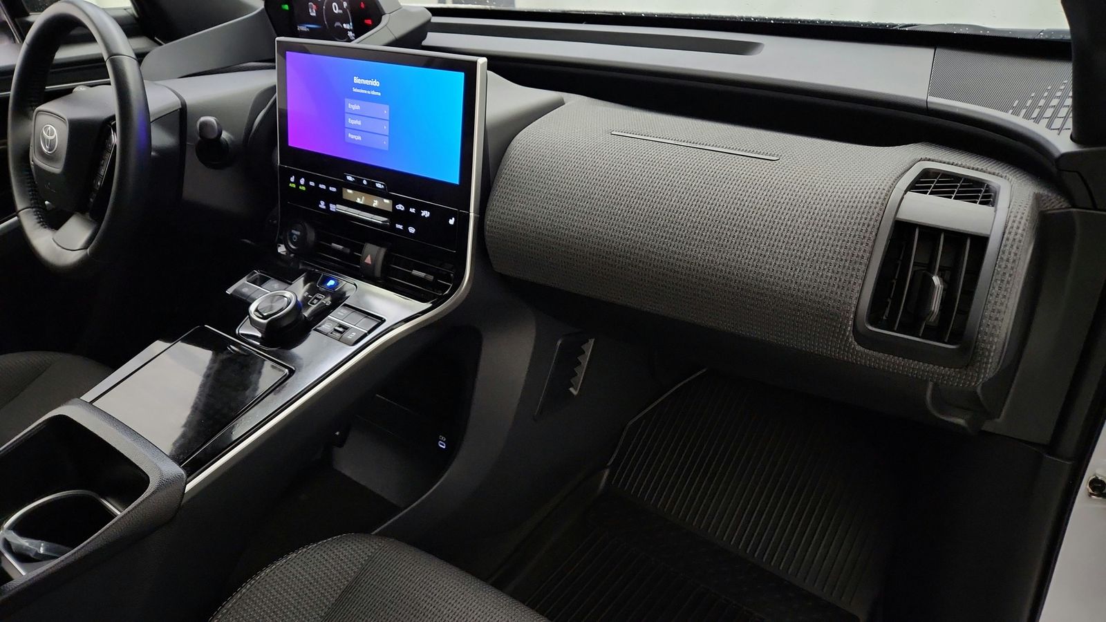 Used 2025 Beige Toyota XLE image 39