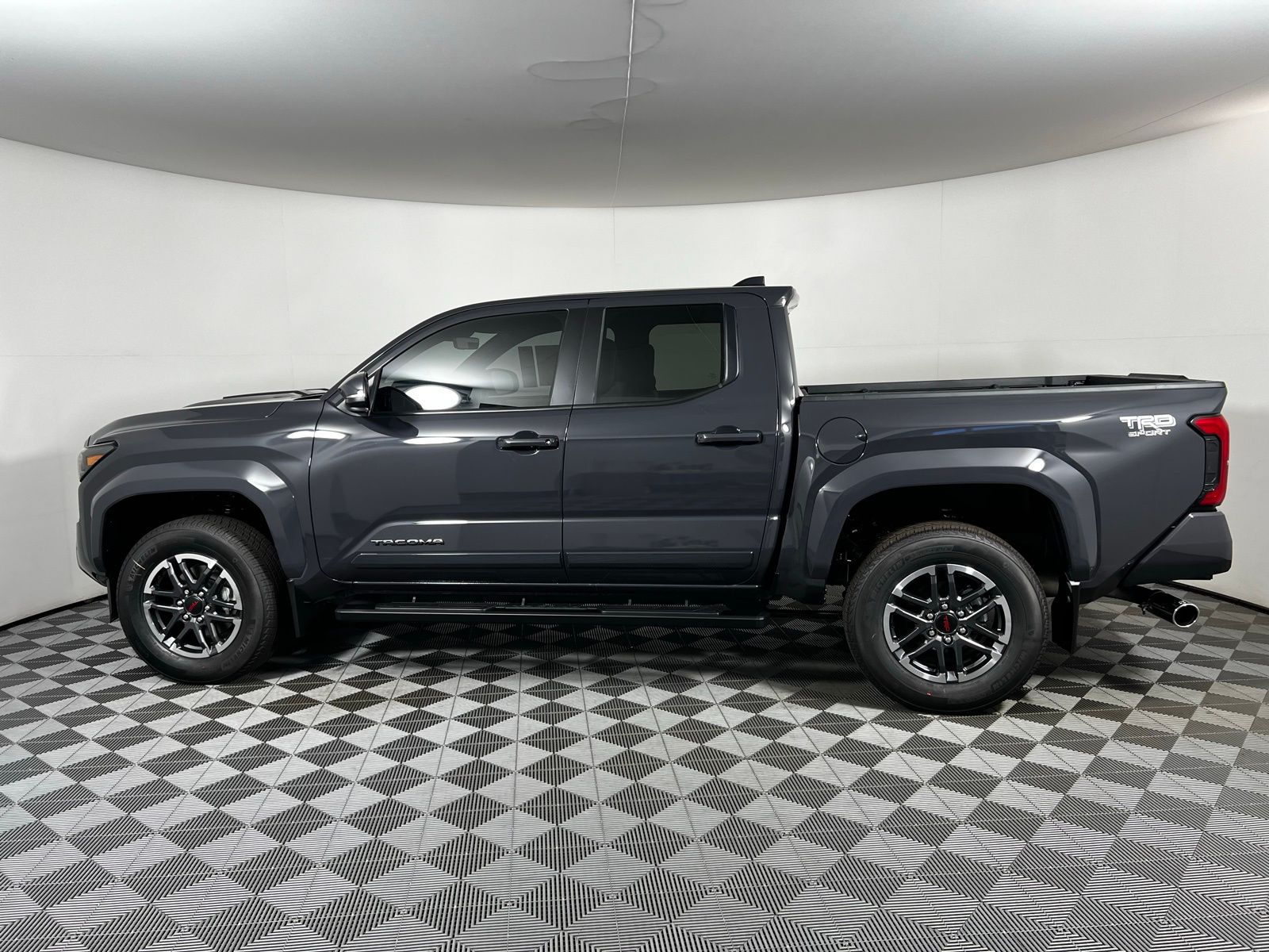 2024 Toyota Tacoma TRD Sport 14