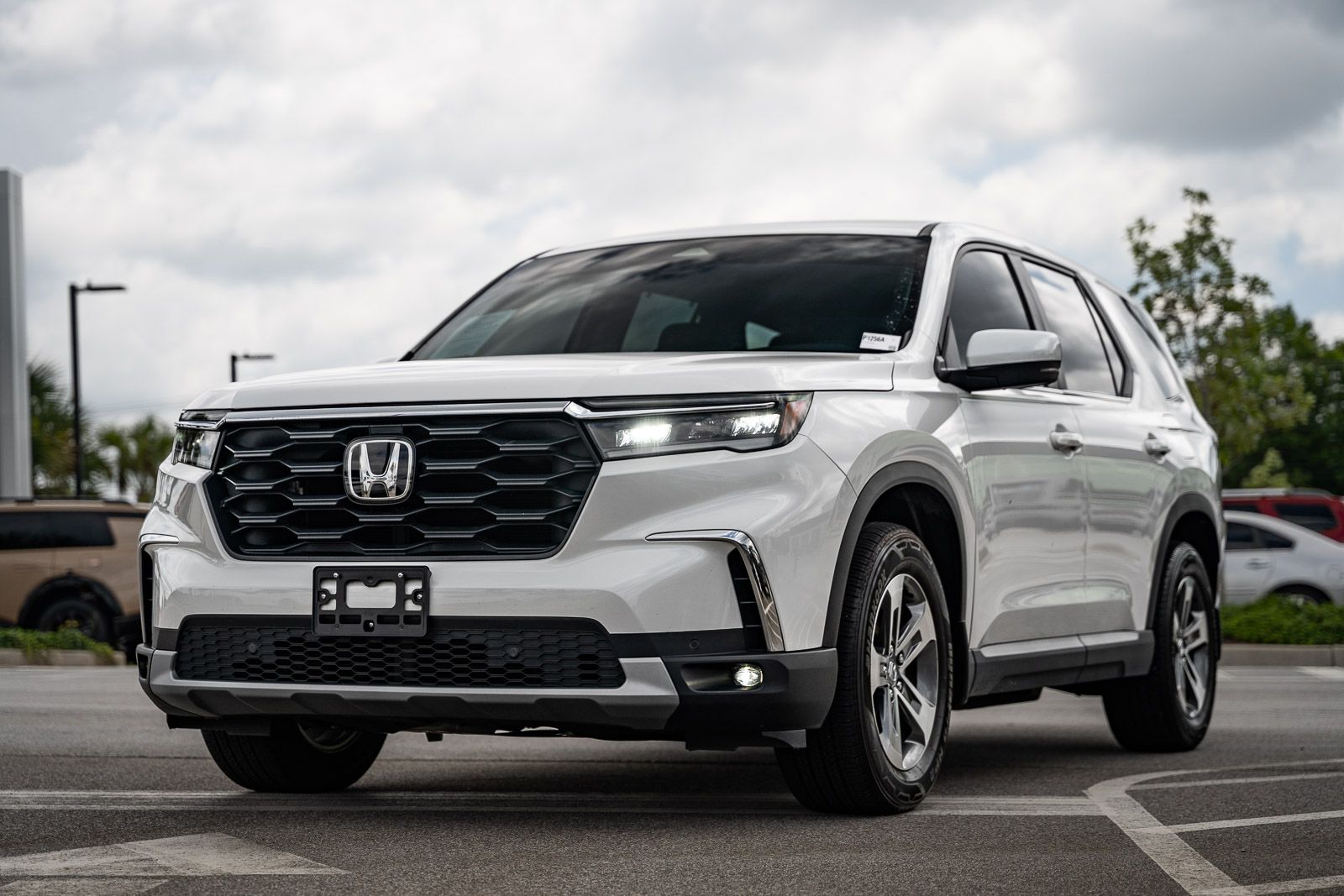 Used 2025 Honda Pilot SUV