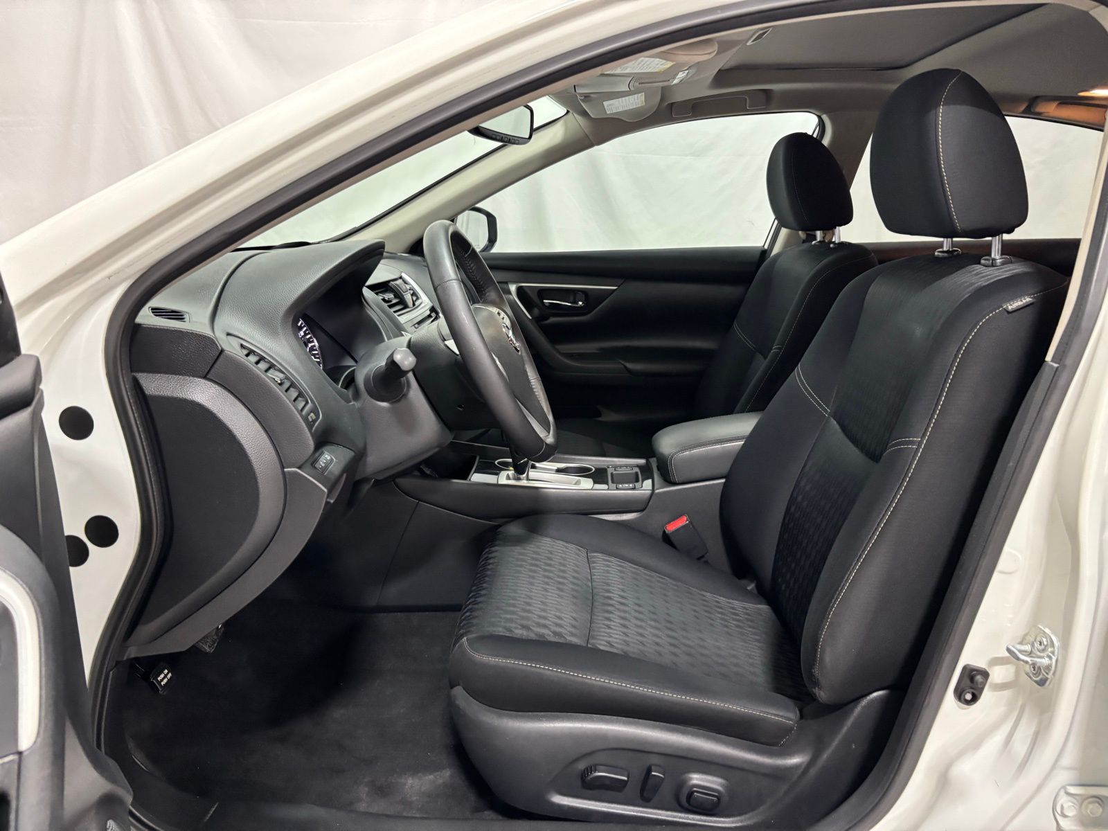 Used Car 2018 Nissan Altima  2.5 Sv For Sale Under $15,000 In Austin, Texas