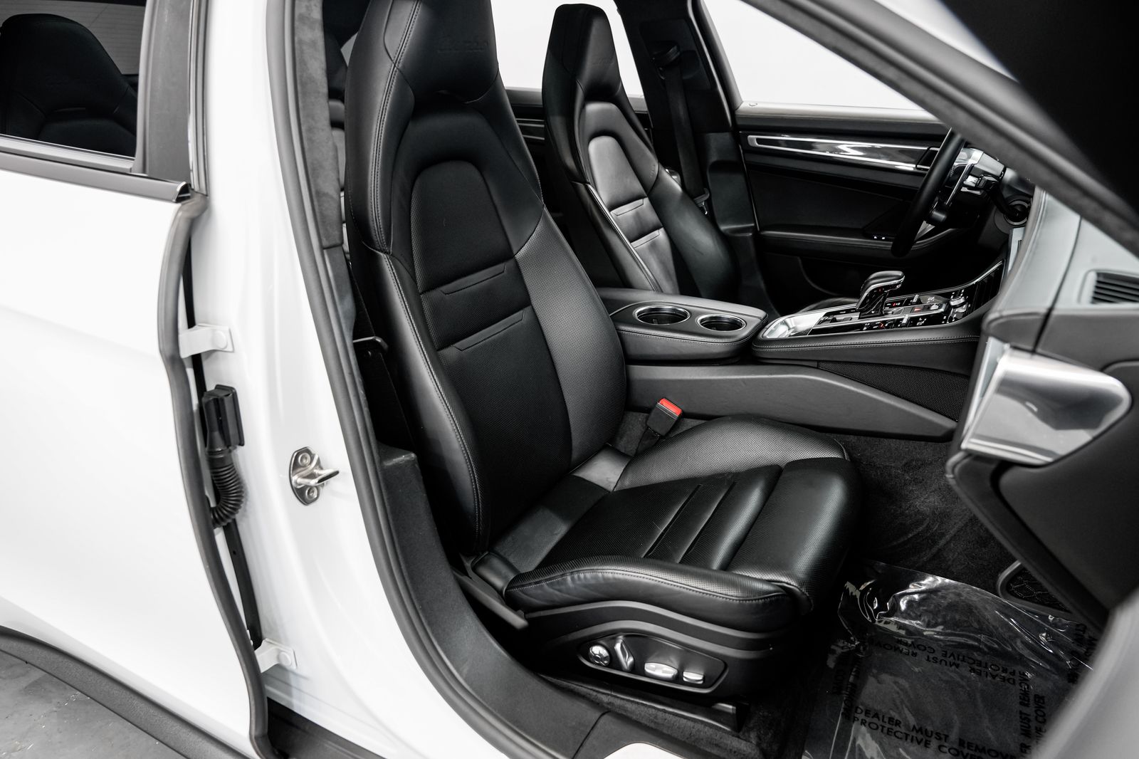 2018 Porsche Panamera Sport Turismo Turbo — photo 25