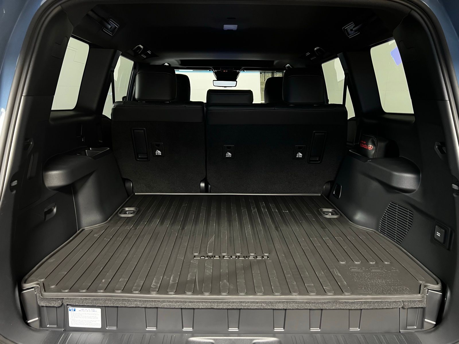 Thumbnail: 2026 Toyota Land Cruiser - 25