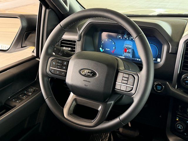 New 2026 Oxford White Ford XLT image 19