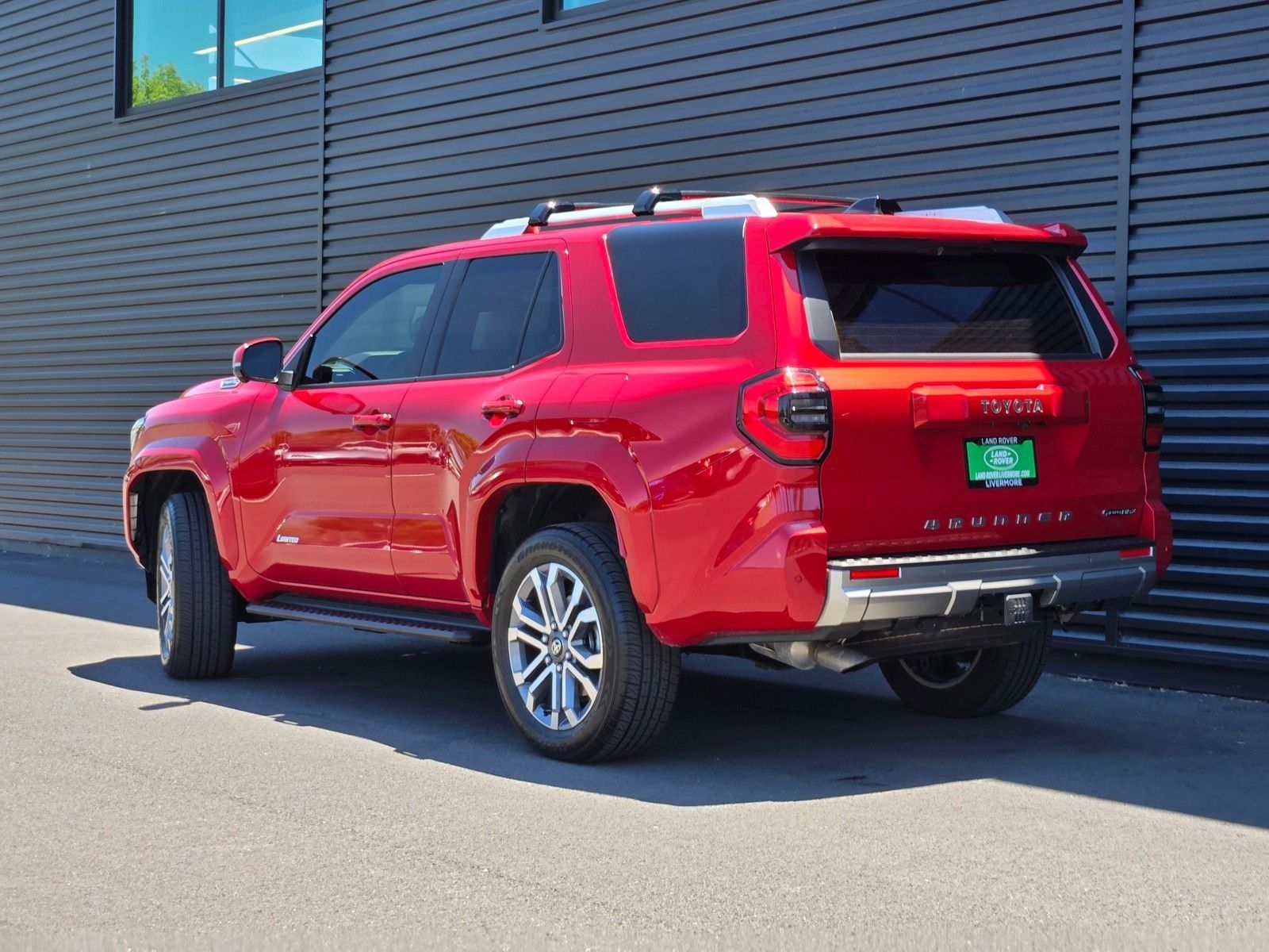 View vehicle photo 5