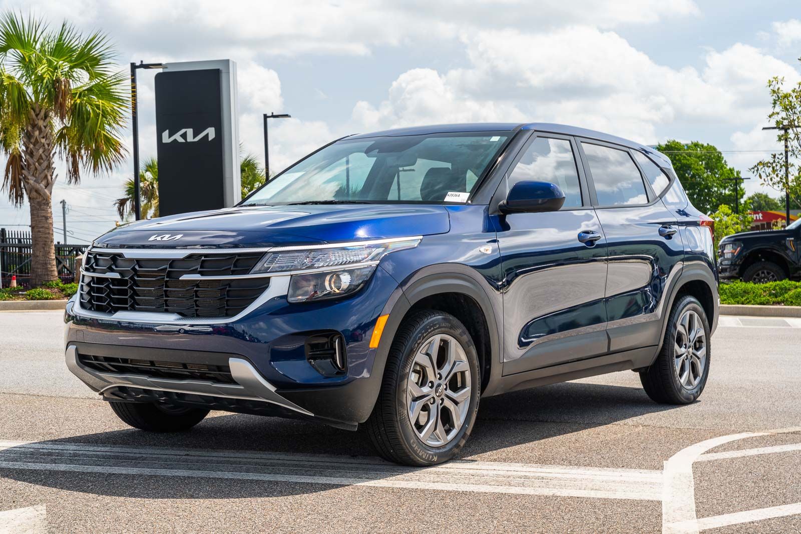 Used 2025 Kia Seltos SUV