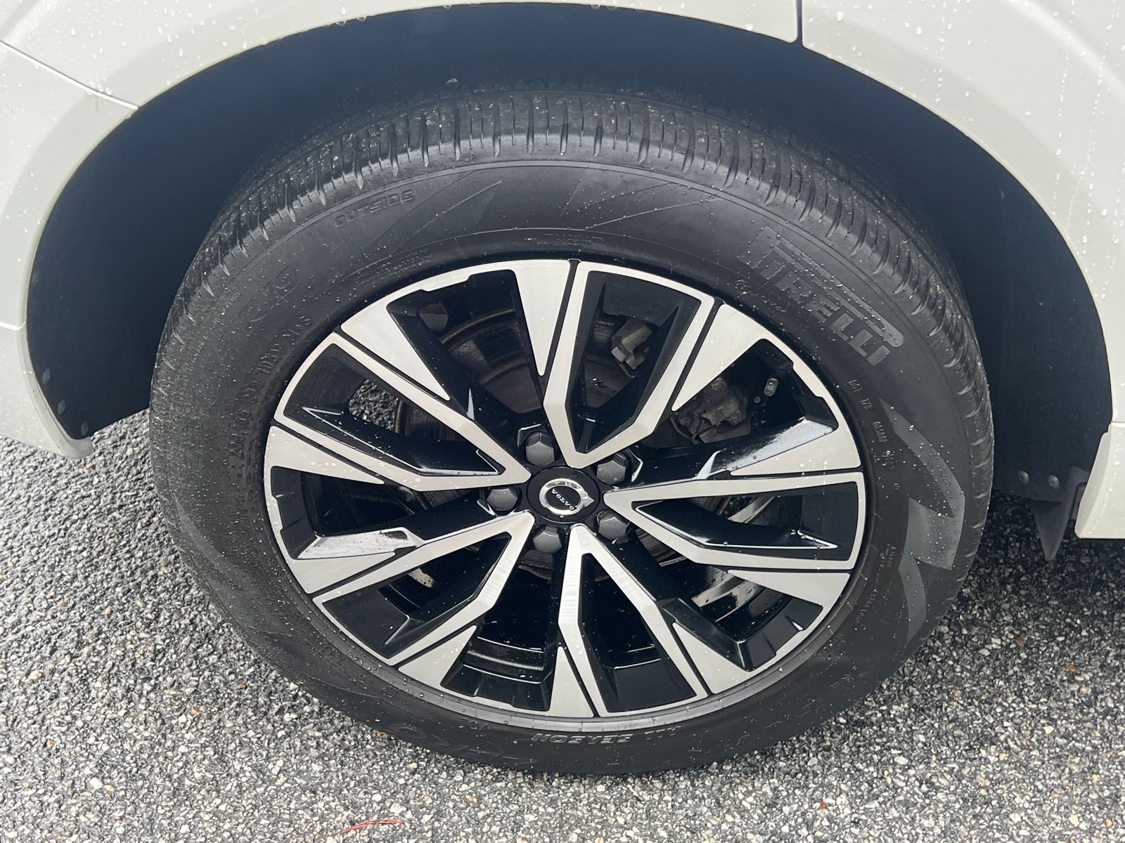 2024 Volvo XC60 Core - Photo 18