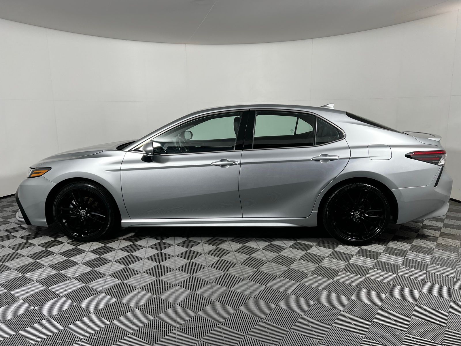 Thumbnail: 2023 Toyota Camry - 8