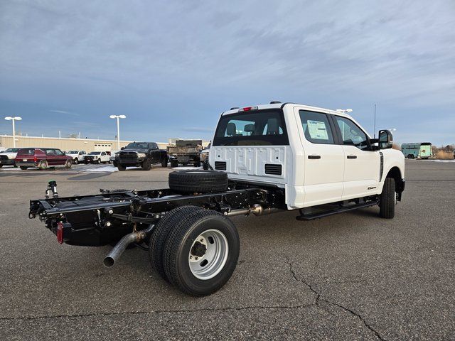 2026 Ford F-350SD thumbnail 4