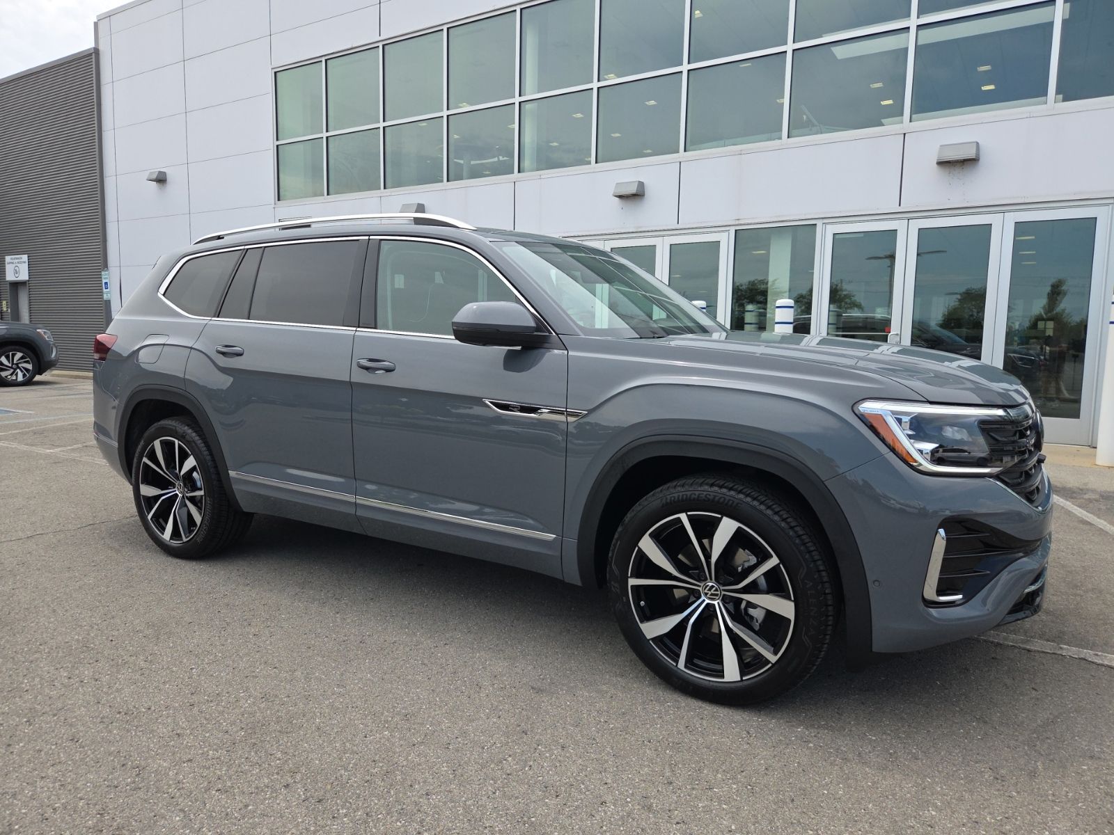 new 2026 Volkswagen Atlas car, priced at $54,258