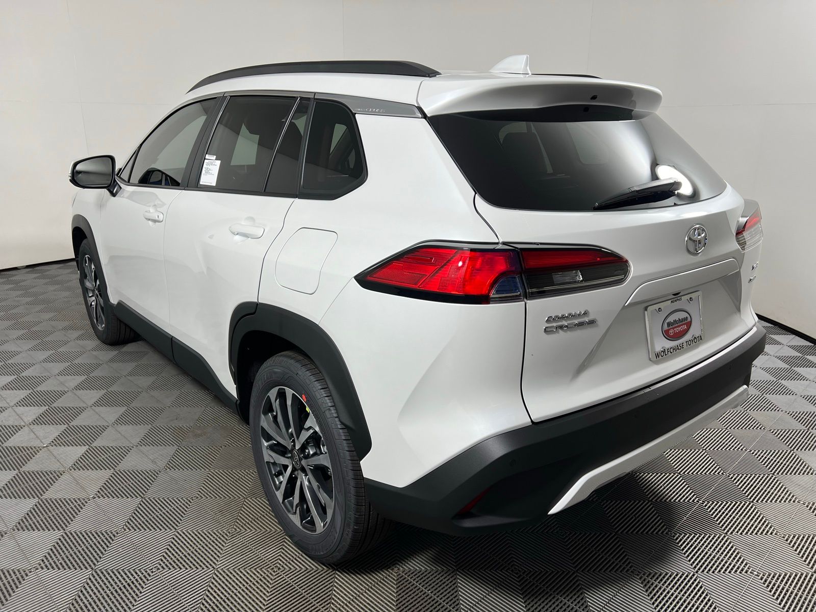 2025 Toyota Corolla Cross XLE 7