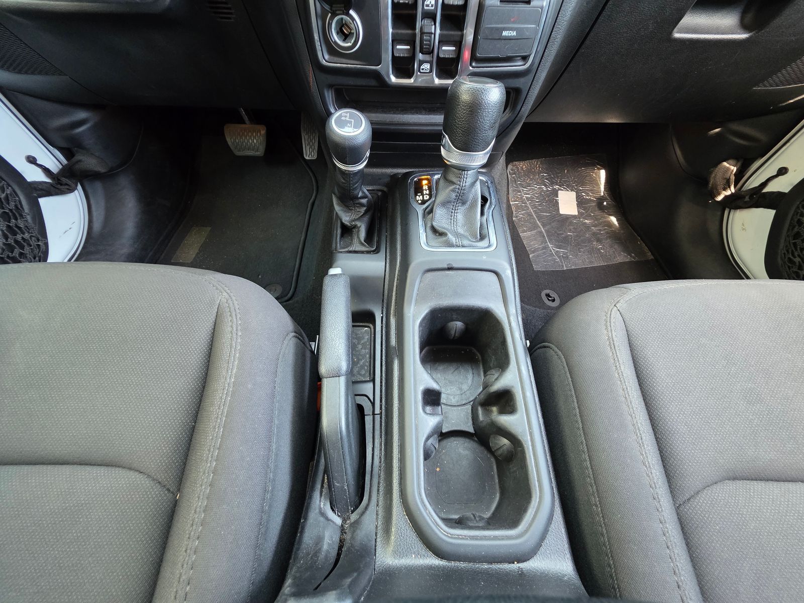 Used 2023 White Jeep Sport S image 20