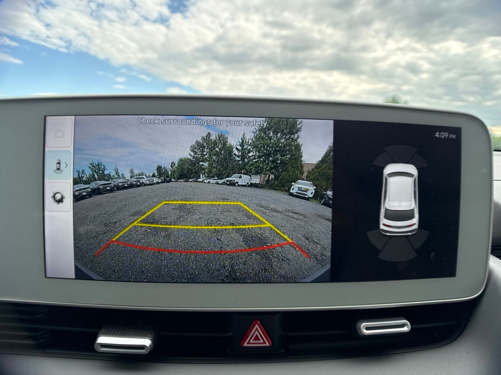 Used 2023 Black Hyundai SEL image 21