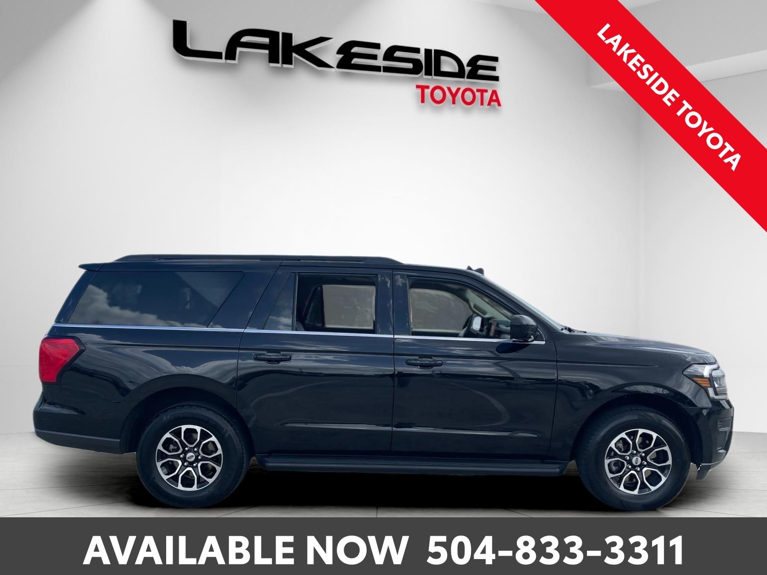 View vehicle photo 7