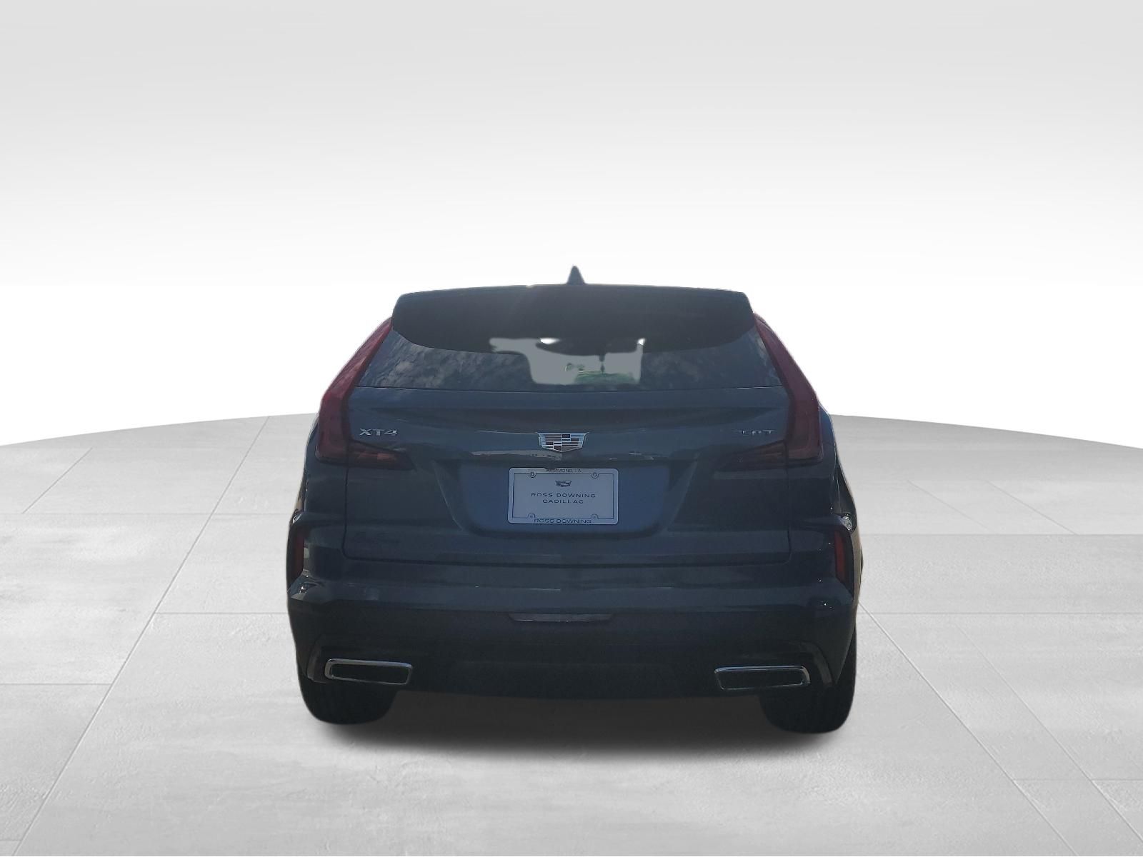 2025 Cadillac XT4 Premium Luxury - 4