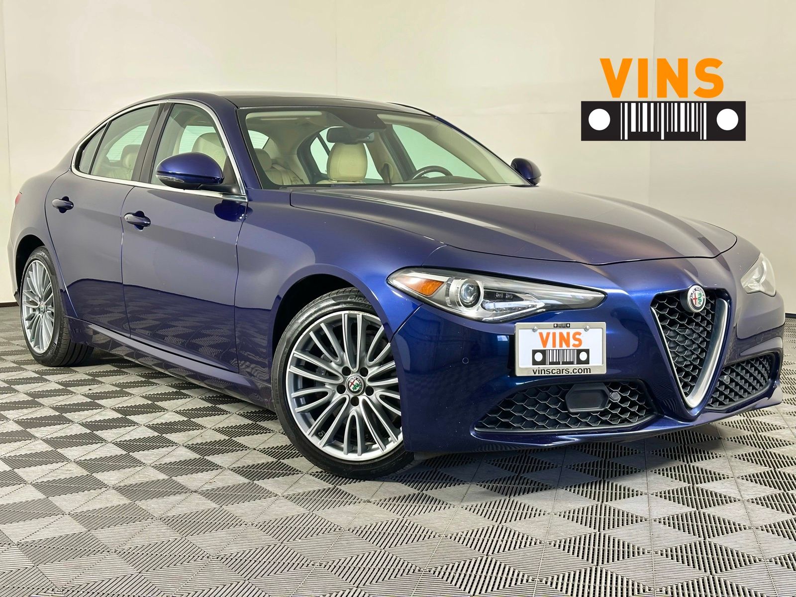 Montecarlo Blue Metallic 2017 Alfa Romeo Giulia Sedan All-Wheel Drive 8-Speed Automatic