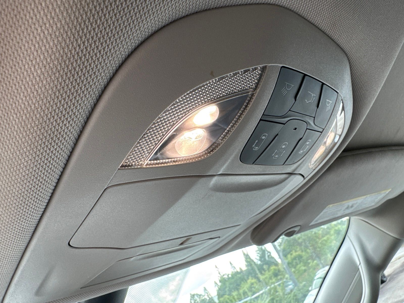 Used 2023 White Chrysler Touring L image 22