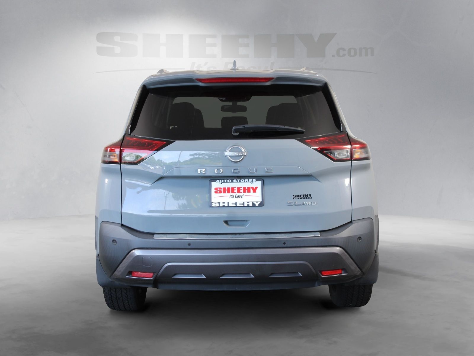 Used 2023 Gray Nissan SL image 10