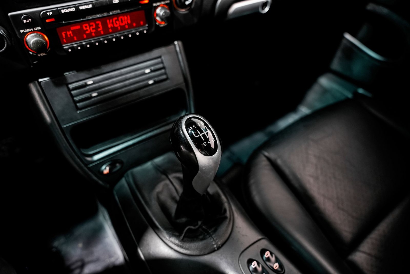 2004 Porsche 911 Carrera — photo 13