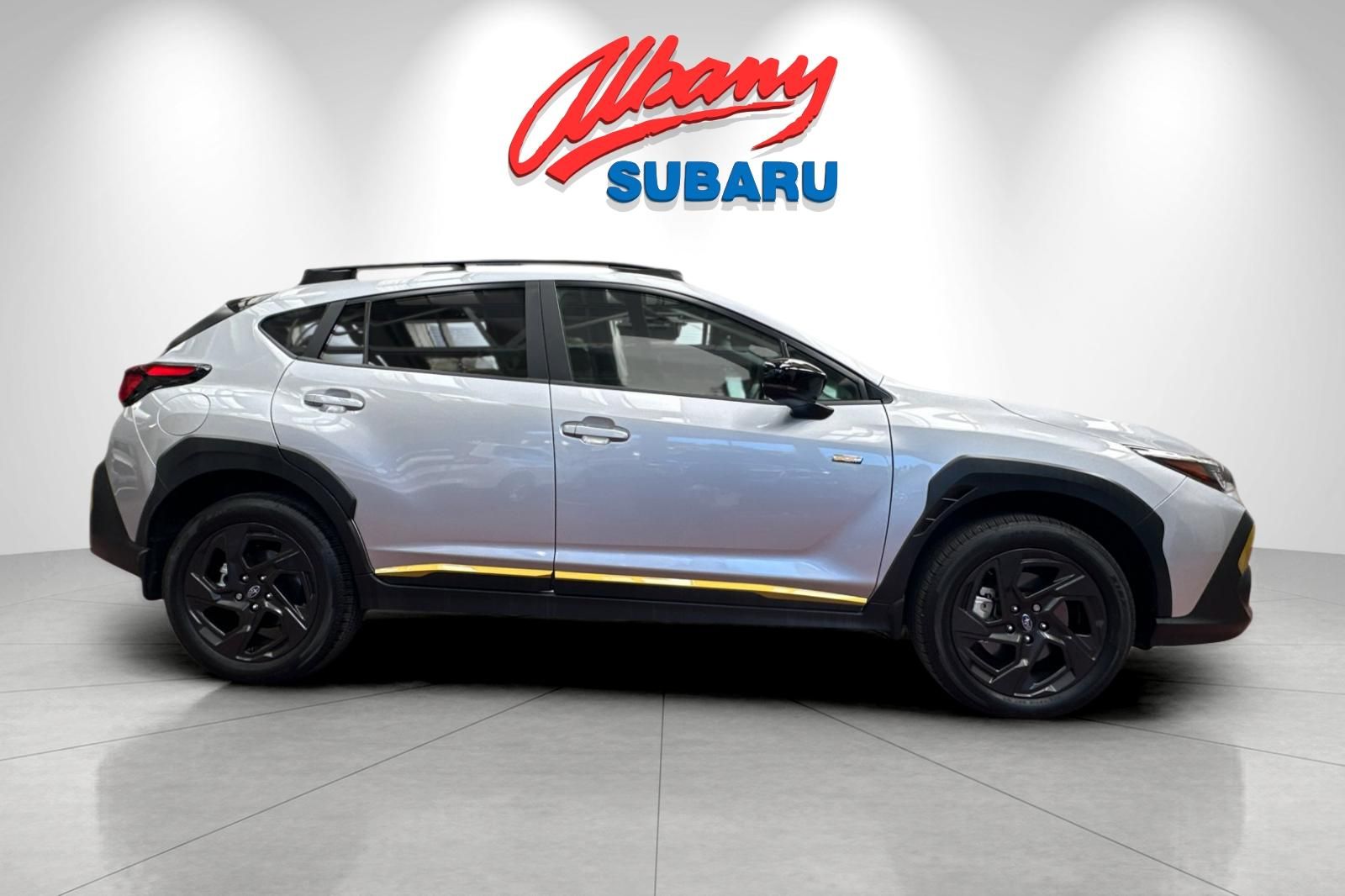 View vehicle photo 3