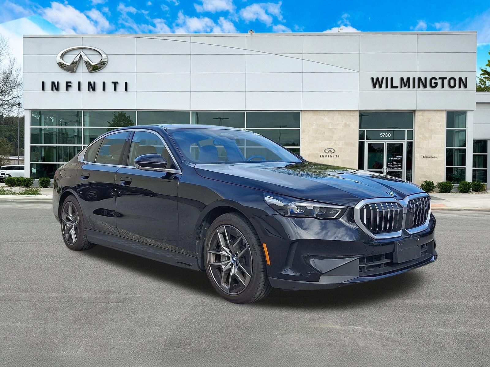 Black Sapphire Metallic 2025 BMW i5 eDrive40 FWD Sedan Rear-Wheel Drive Automatic