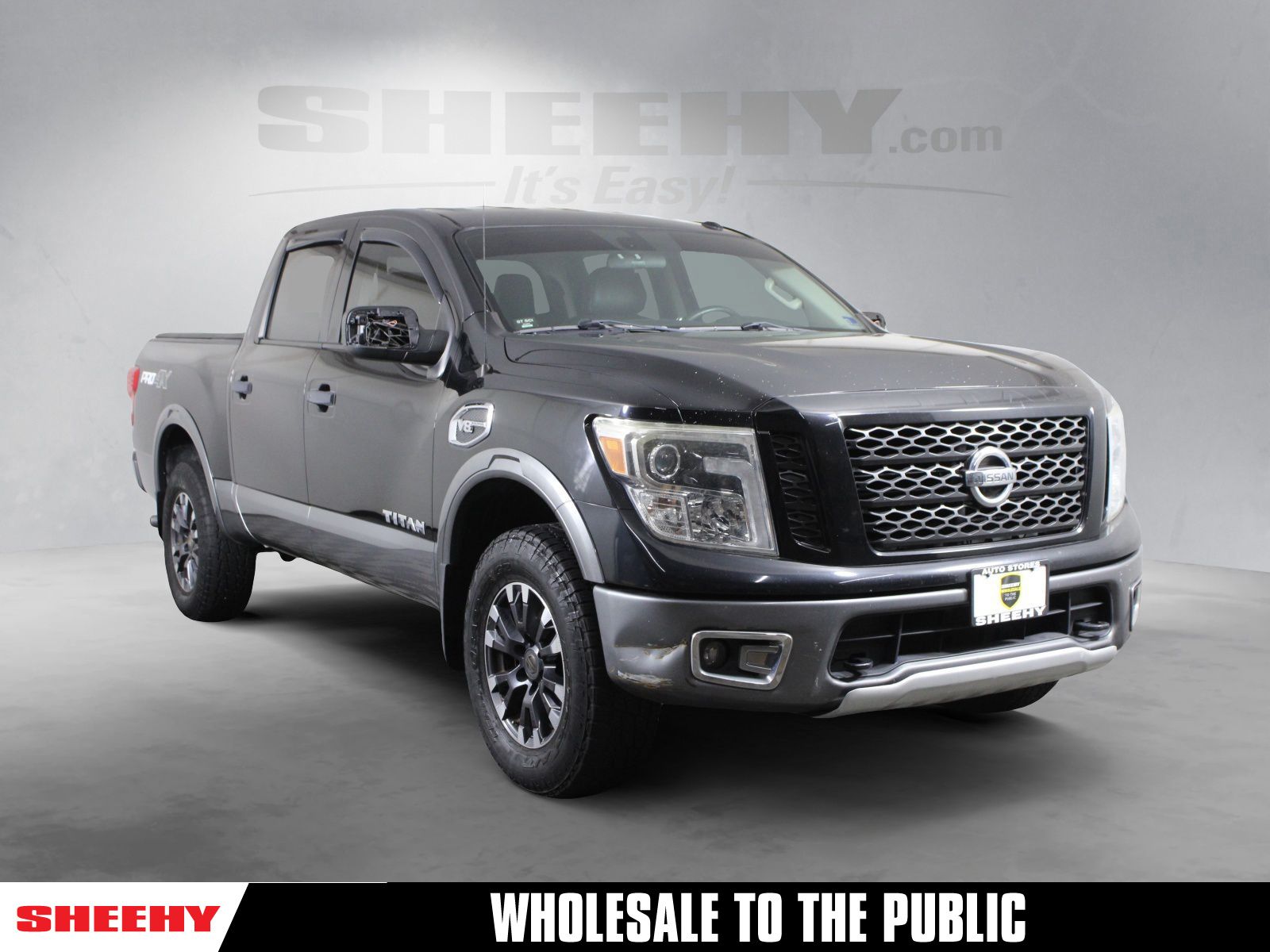 2017 Nissan Titan PRO-4X Crew Cab 4WD