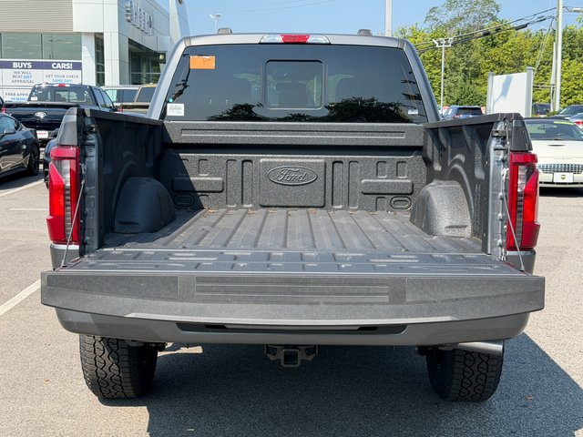 New 2026 Carbonized Gray Metallic Ford XLT image 15
