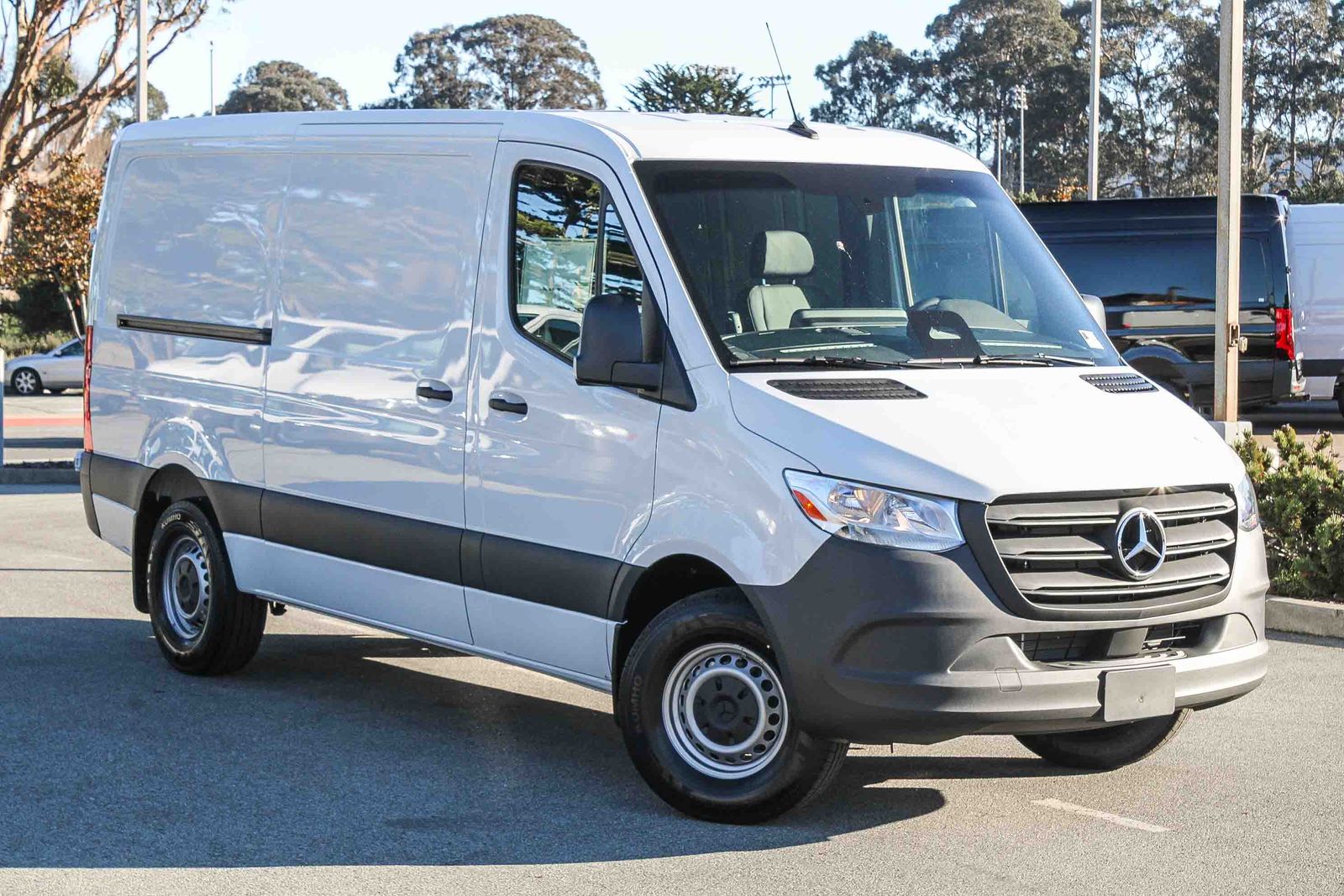 2026 Mercedes-Benz Sprinter Cargo Van Base's photo