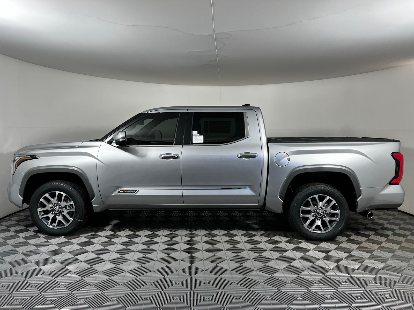 2025 Toyota Tundra 1794 Edition 8