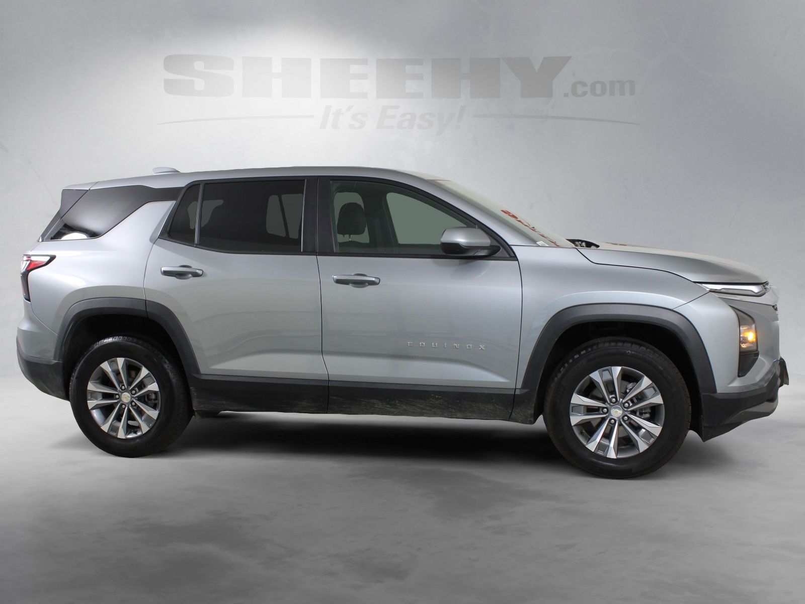 Used 2025 Gray Chevrolet LT image 10