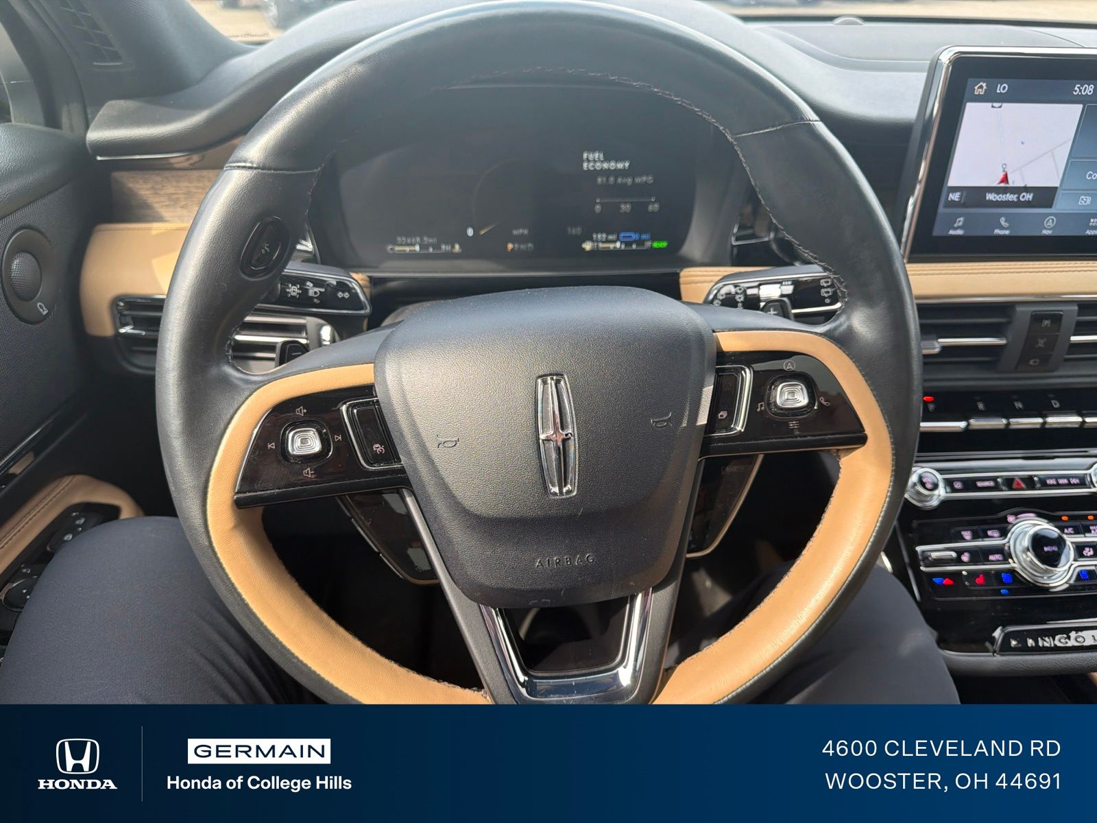 Used 2022 Blue Lincoln Grand Touring image 18