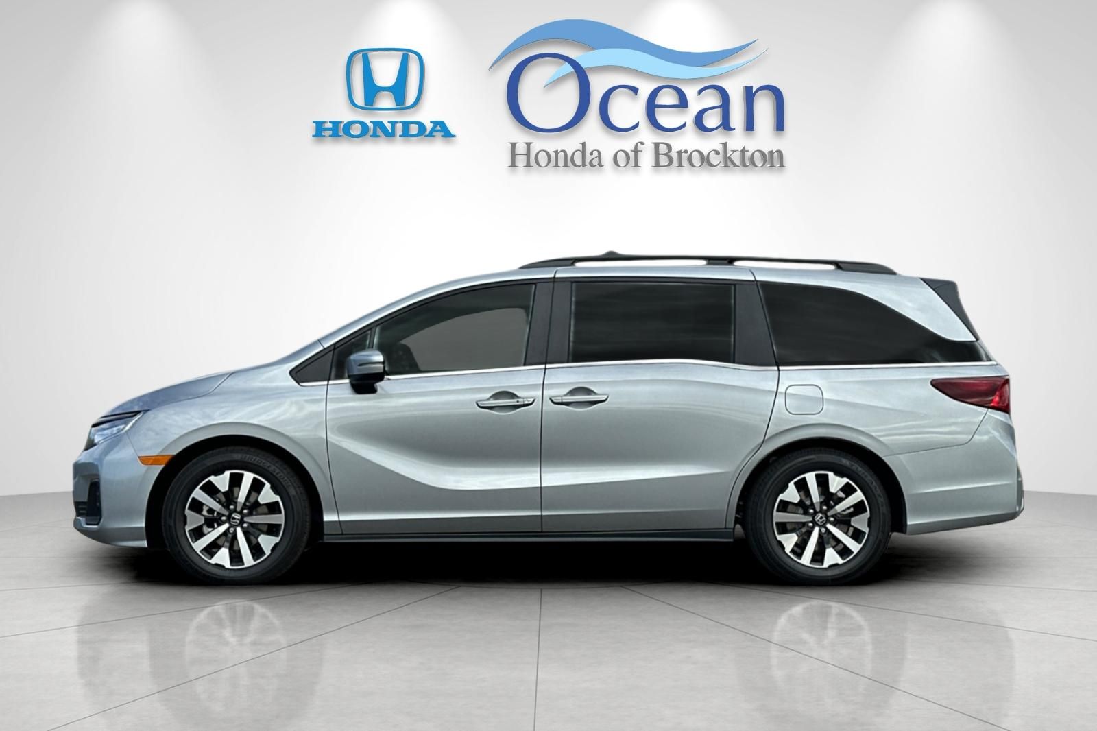 New 2026 Silver Metallic Honda EX-L image 2
