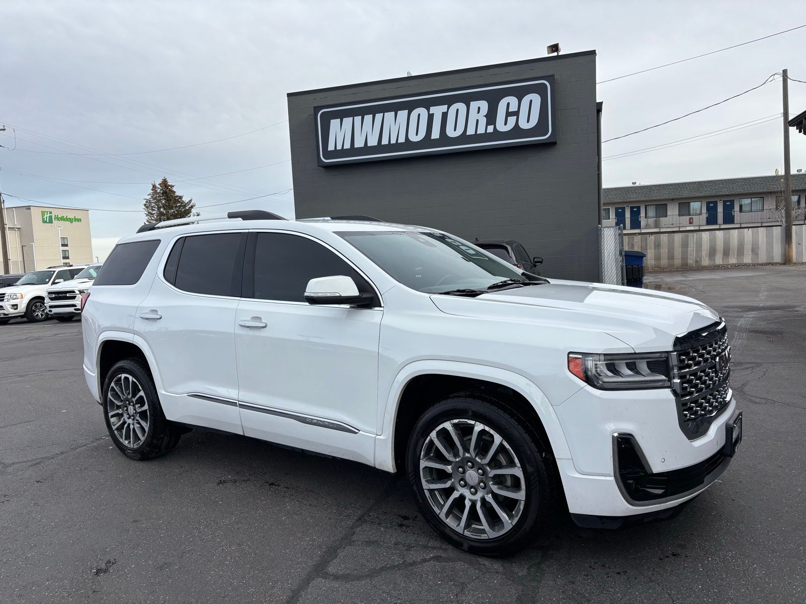 2020 GMC Acadia Denali's photo
