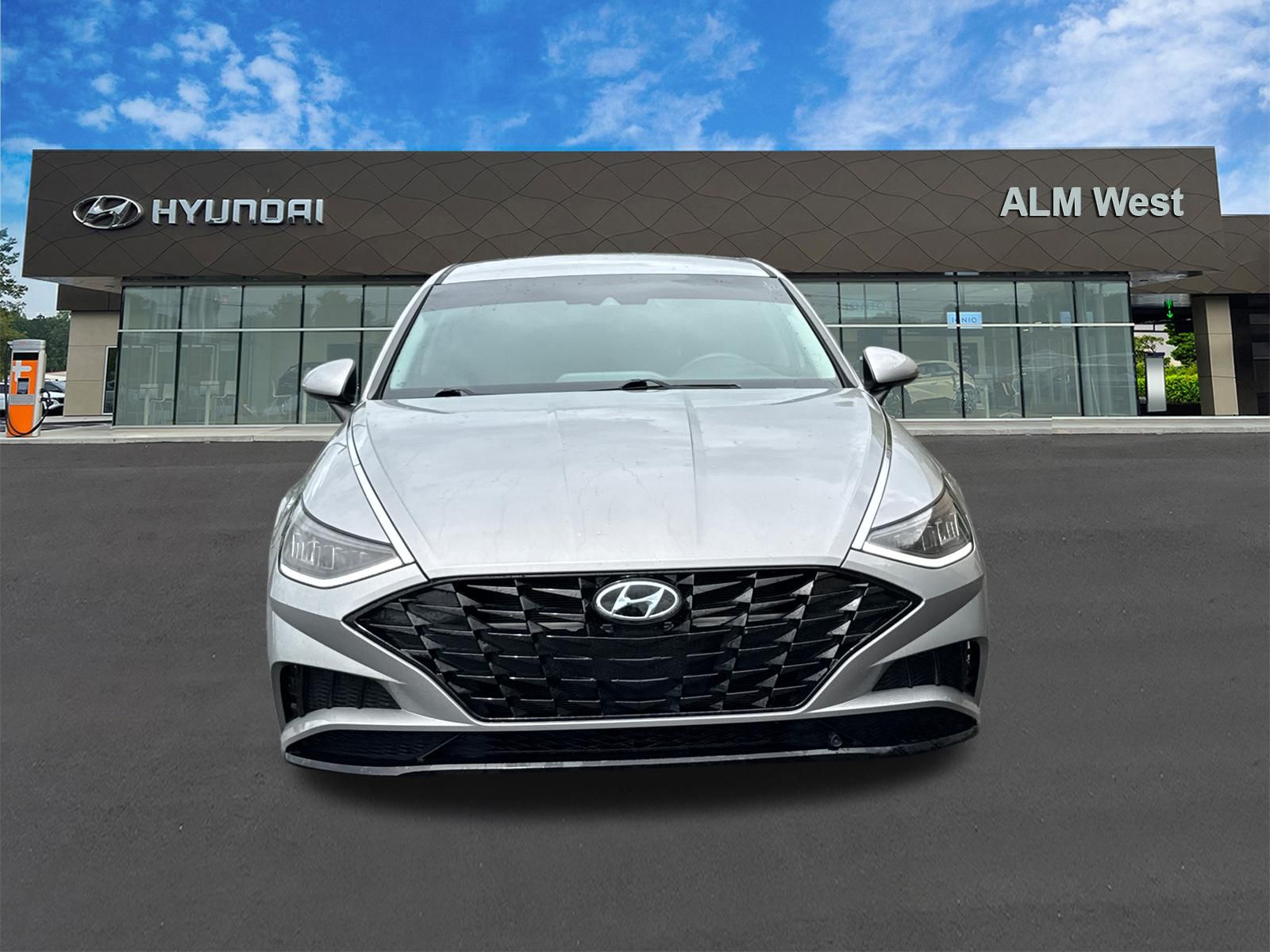 Used 2023 Silver Hyundai SEL image 2