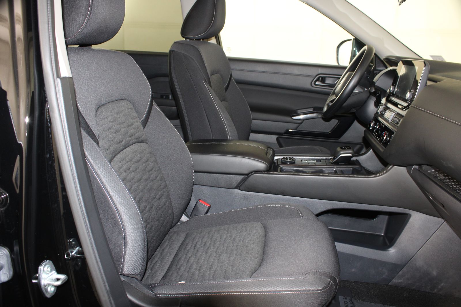Used 2025 Black Nissan S image 28