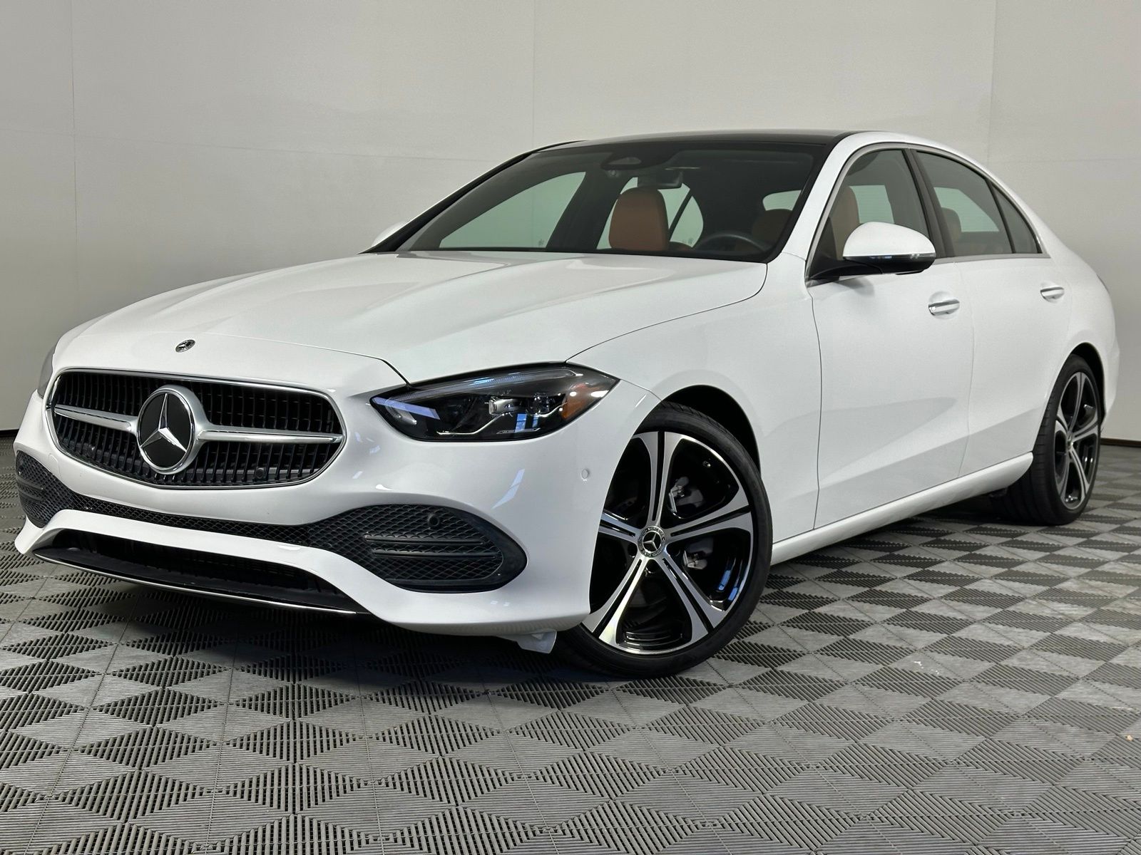 2025 Mercedes-Benz C-Class Sedan 38