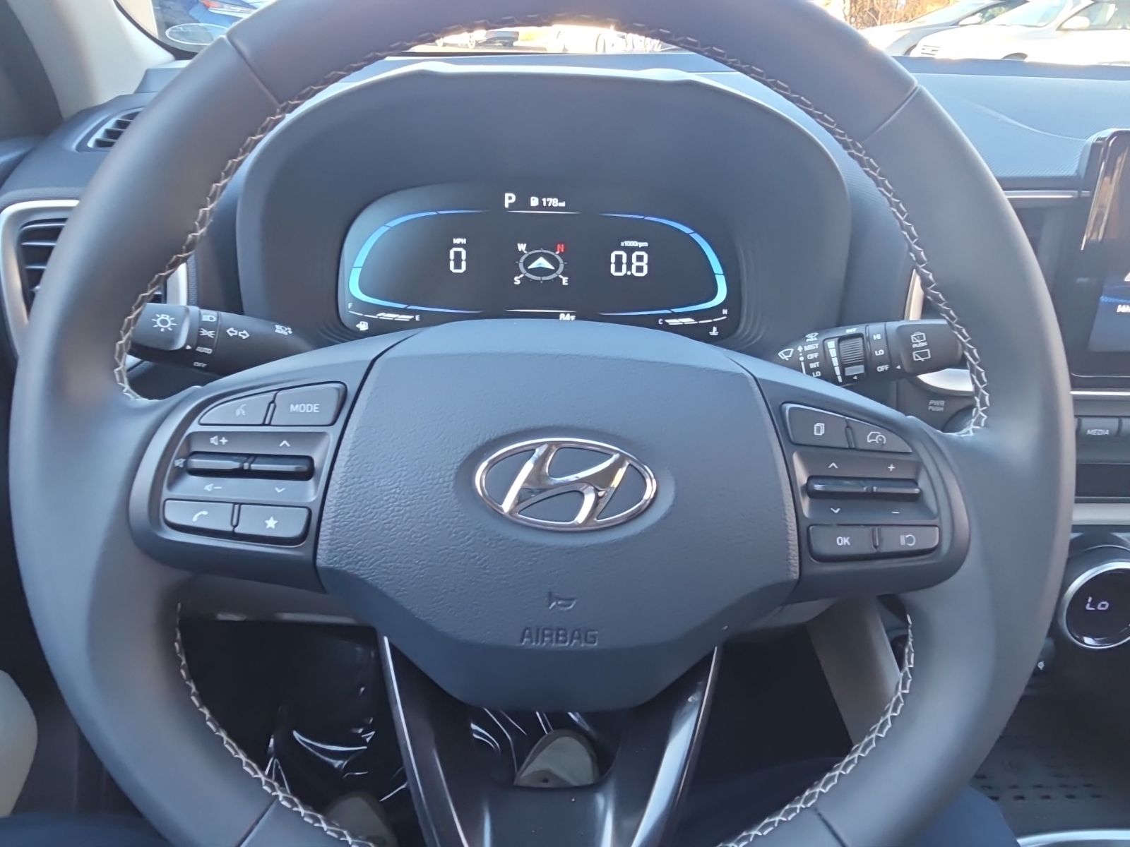 Used 2025 White Hyundai Limited image 18