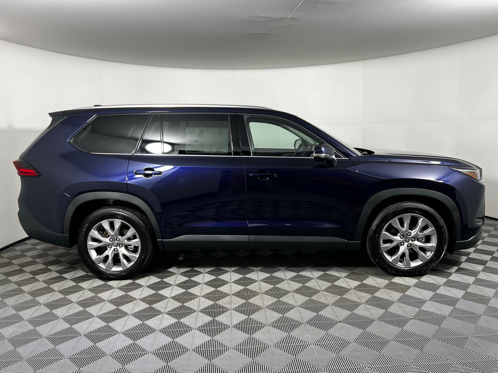 Thumbnail: 2026 Toyota Grand Highlander - 4