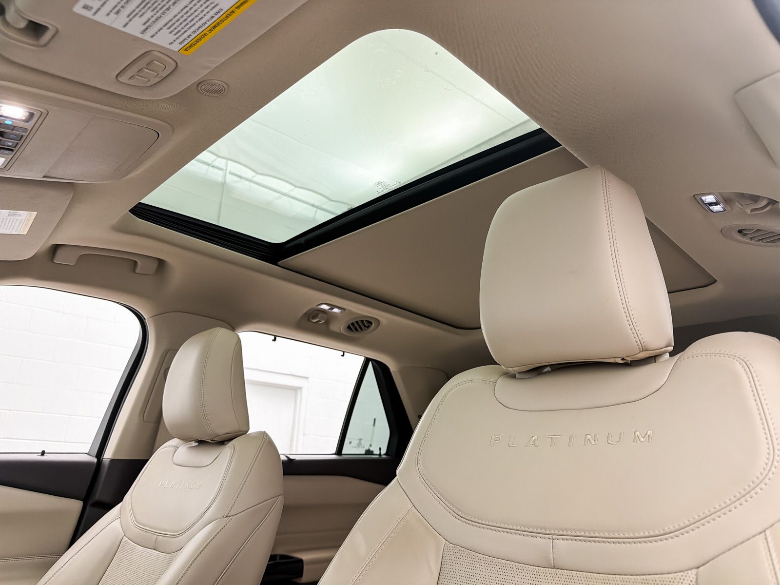 2023 Ford Explorer Platinum