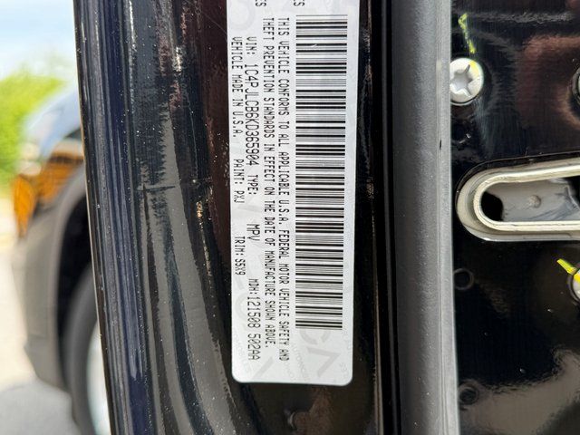Used 2019 Diamond Black Jeep Latitude image 25