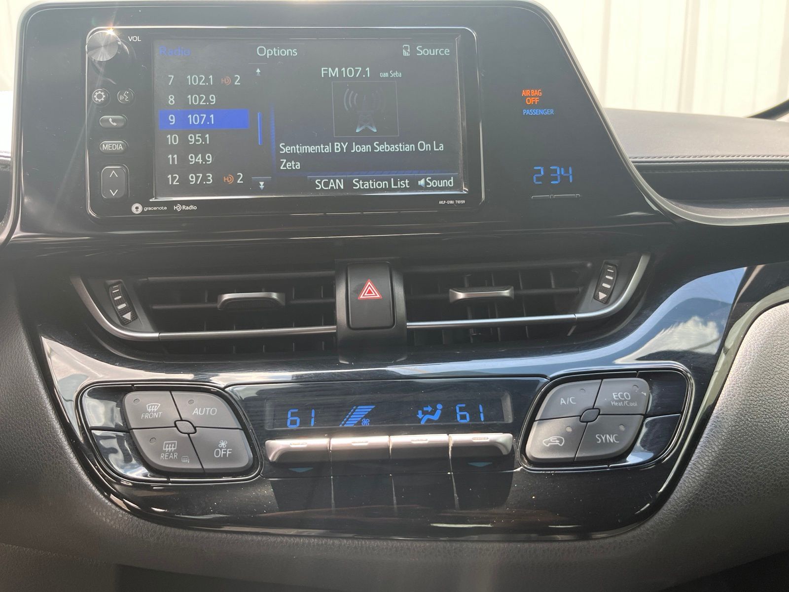 Used Car 2018 Toyota C-hr  Xle For Sale Under $15,000 In Austin, Texas