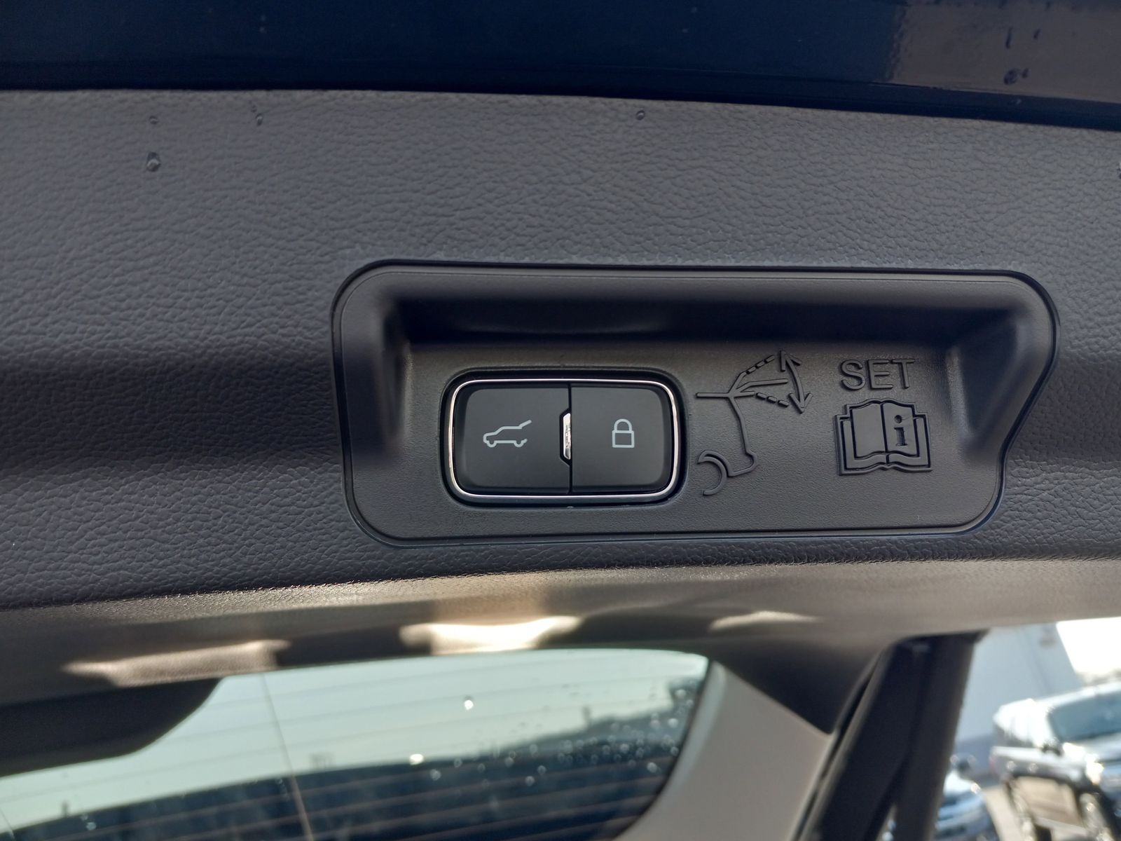 2026 Ford Explorer image 13