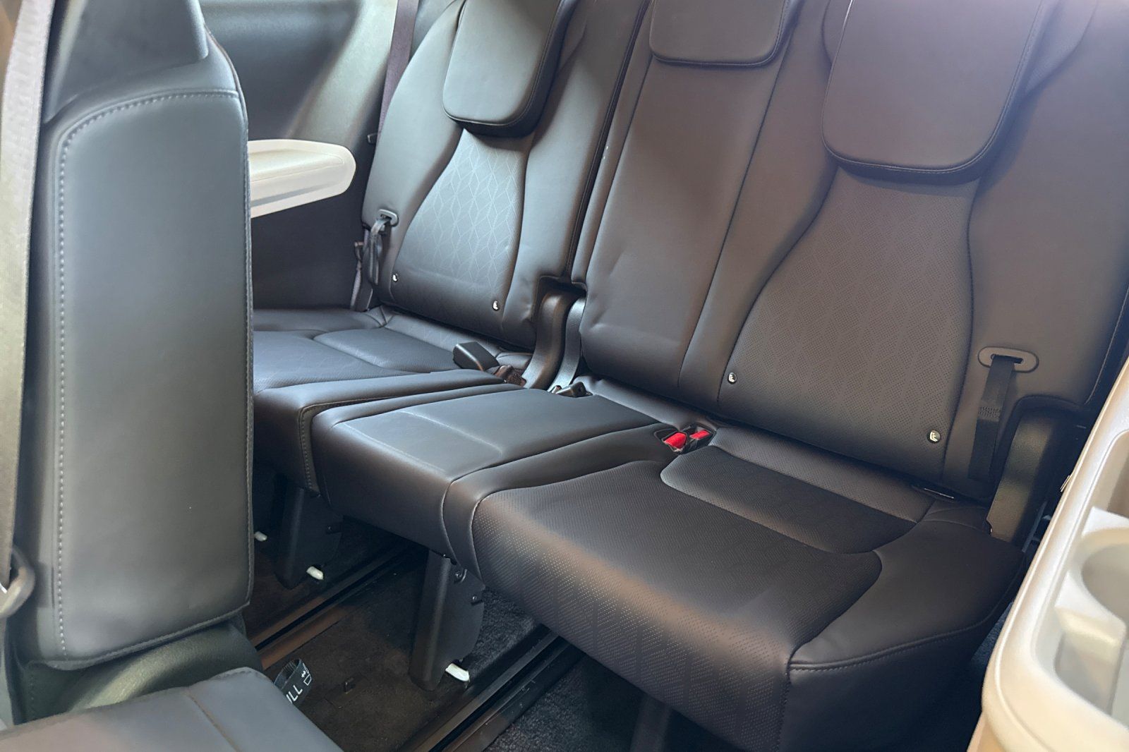 Used 2024 Kia Carnival Van