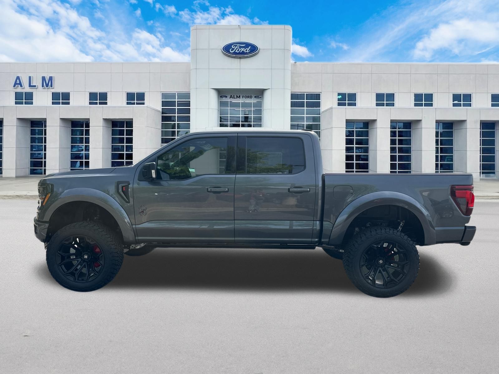 New 2026 Carbonized Gray Metallic Ford XLT image 9